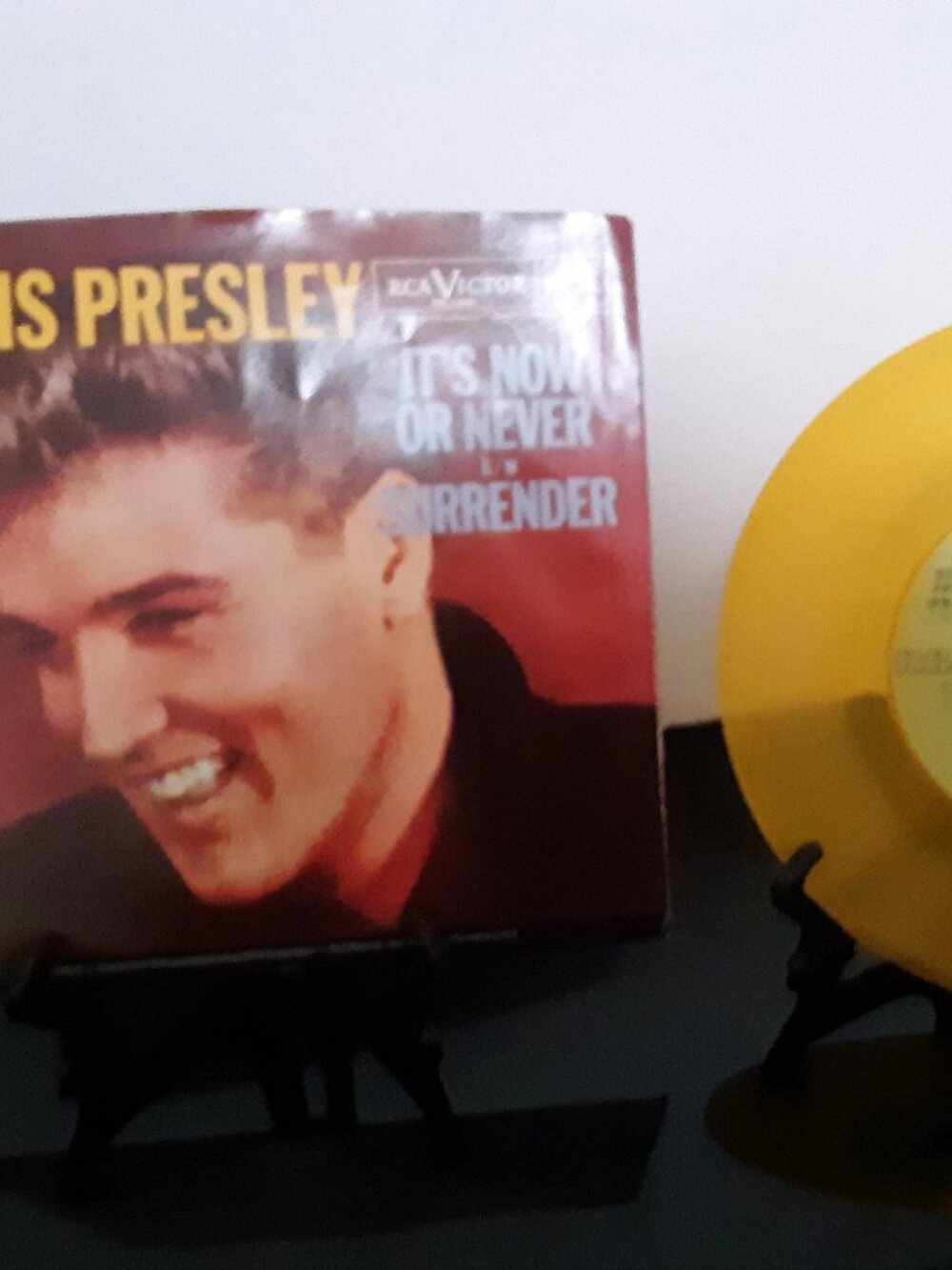Elvis Presley - It's Now Or Never / Surrender